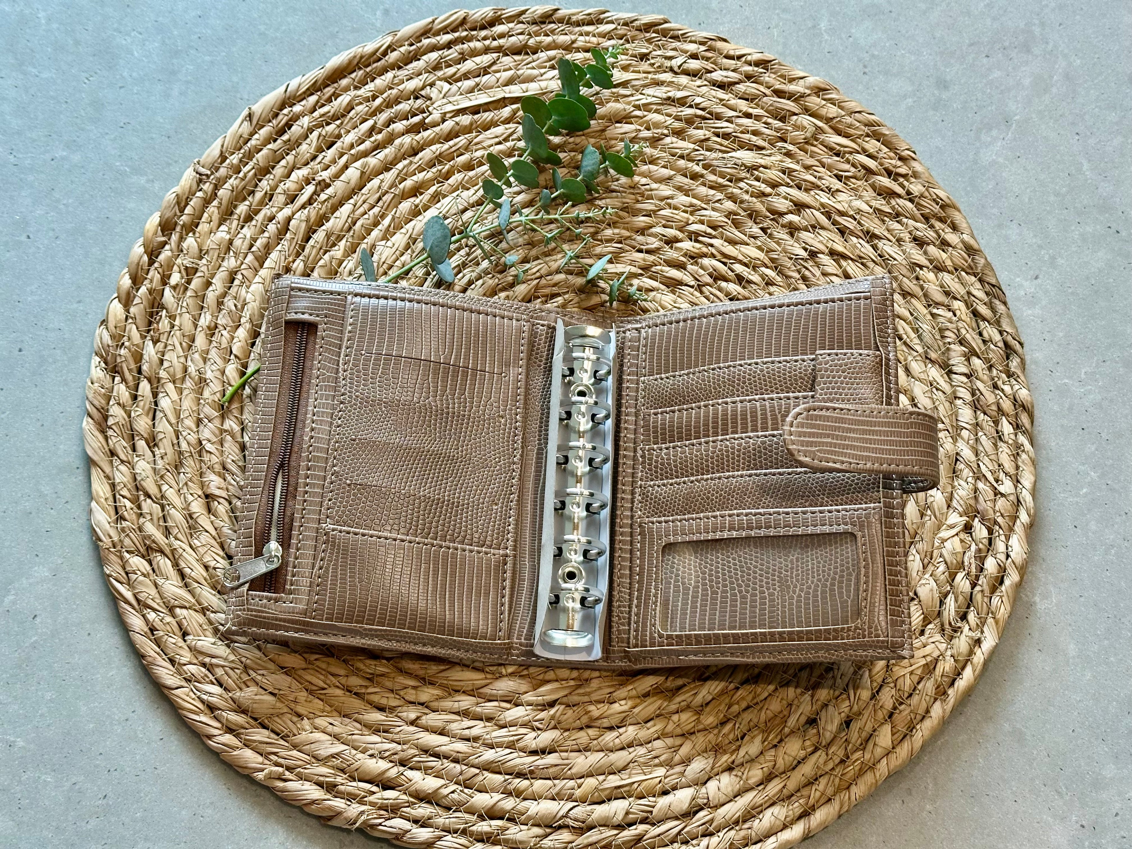 A7 binder lizard print